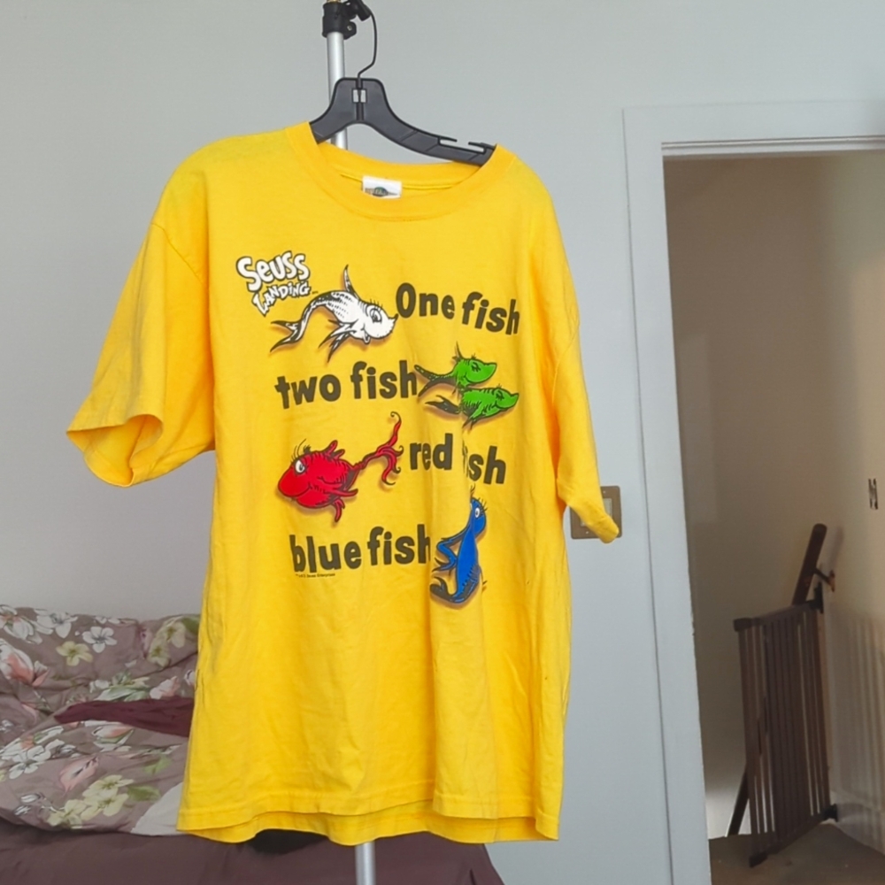 Universal studios  DR Seuss vintage T-shirt XL